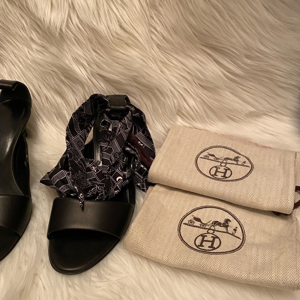 Rare and Beautiful Hermes Scarf Sandals Black size 35.5 - Picture 3 of 13